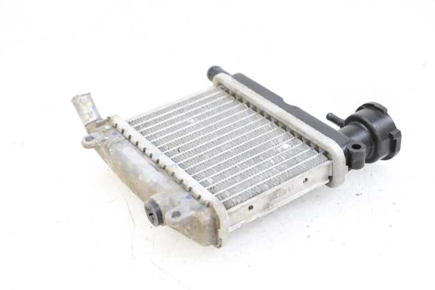 photo de RADIATEUR YAMAHA NEOS NEO'S 4T 50 (2008 - 2016) - Autre angle de vue