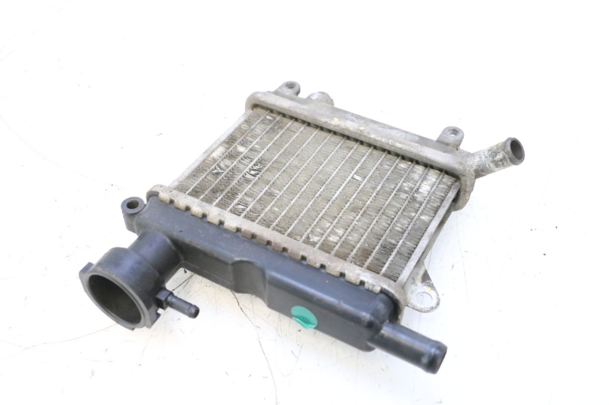 photo de RADIATEUR YAMAHA NEOS NEO'S 4T 50 (2008 - 2016) - Autre angle de vue