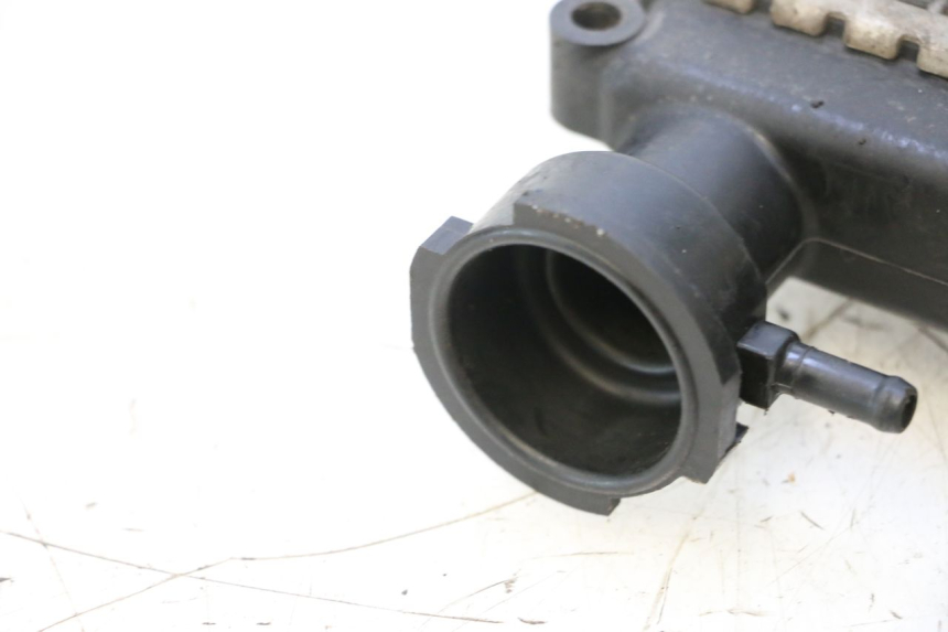 photo de RADIATEUR YAMAHA NEOS NEO'S 4T 50 (2008 - 2016) - Gros plan technique