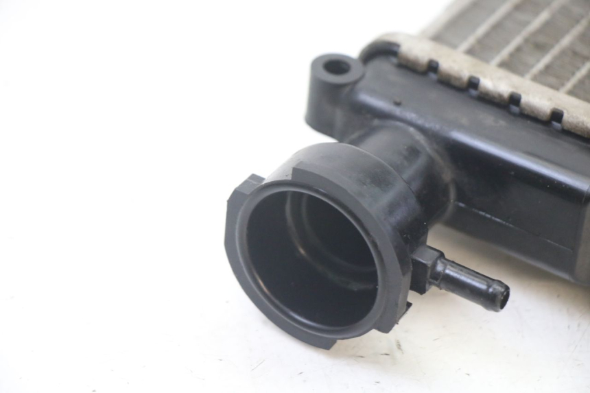 photo de RADIATEUR MBK OVETTO 4T 50 (2008 - 2016) - Zoom état d’usage