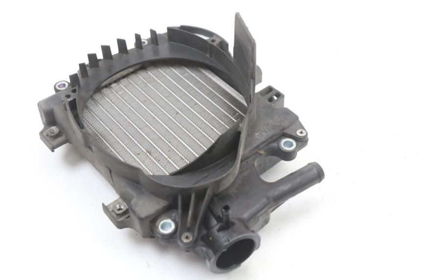 photo de RADIATEUR HONDA PCX (JF28) 125 (2009 - 2011) - Gros plan technique