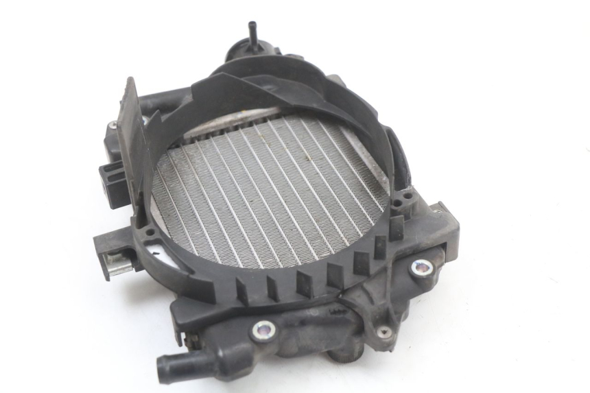 photo de RADIATEUR HONDA PCX (JF28) 125 (2009 - 2011) - Vue d’ensemble