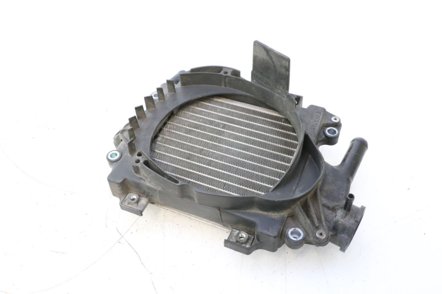 photo de RADIATEUR HONDA PCX (JF28) 125 (2009 - 2011) - Gros plan technique