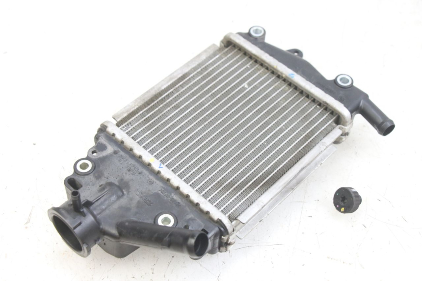 photo de RADIATEUR HONDA PCX (JF47) 125 (2012 - 2013) - Autre angle de vue