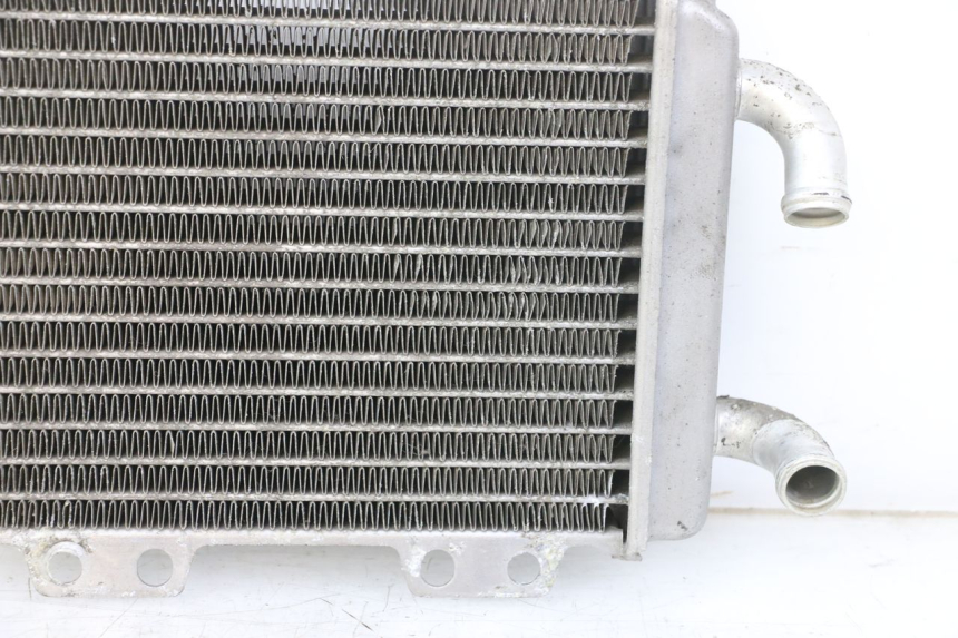 photo de RADIATEUR PEUGEOT ELYSTAR 125 (2002 - 2007) - Gros plan technique