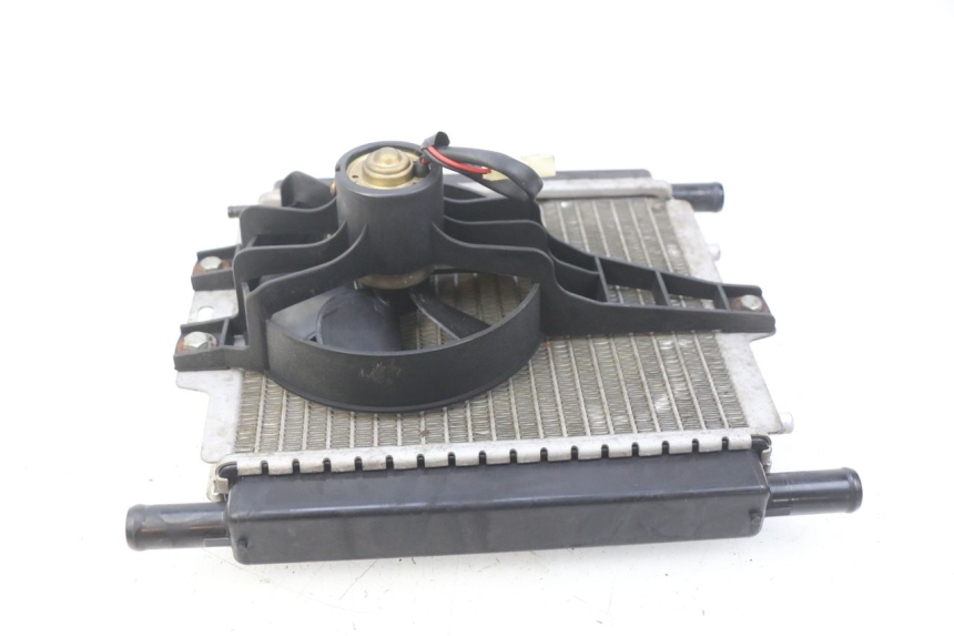 photo de RADIATEUR PEUGEOT SATELIS COMPRESSOR K15 125 (2006 - 2009) - Autre angle de vue