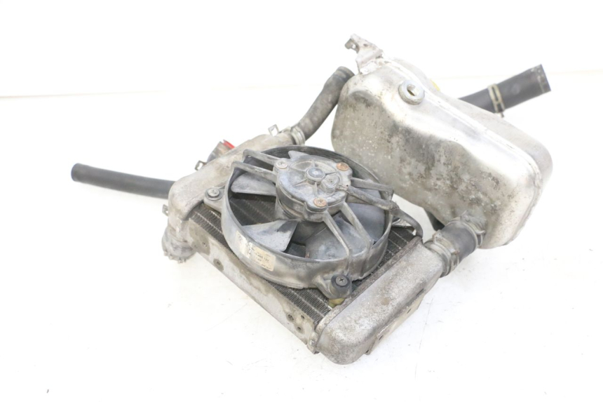 photo de RADIATEUR PEUGEOT SATELIS COMPRESSOR K15 125 (2006 - 2009) - Autre angle de vue