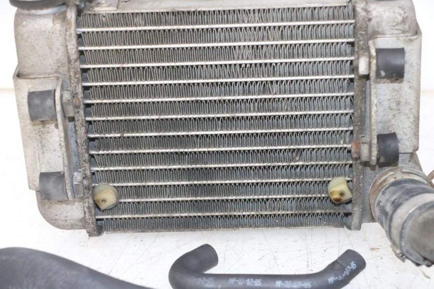 photo de RADIATEUR PEUGEOT SATELIS COMPRESSOR K15 125 (2006 - 2009) - Points de fixation