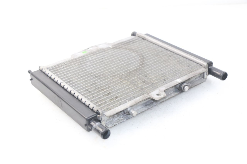 photo de RADIATEUR PEUGEOT SATELIS 300 (2012 - 2015) - Autre angle de vue