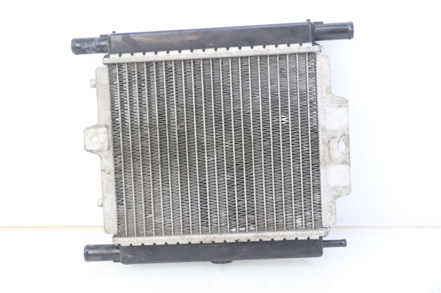 photo de RADIATEUR PEUGEOT SATELIS 125 (2006 - 2009) - Autre angle de vue