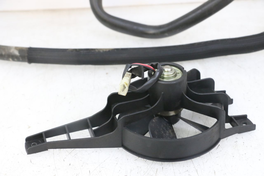 photo de RADIATEUR PEUGEOT SATELIS 125 (2010 - 2012) - Points de fixation