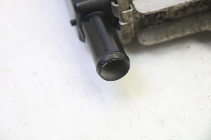 photo de RADIATEUR PEUGEOT SATELIS 125 (2013 - 2018) - État de surface