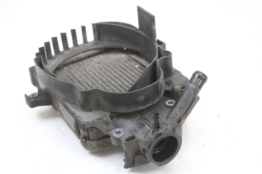 photo de RADIATEUR HONDA SH ABS 125 (2012 - 2017) - Gros plan technique