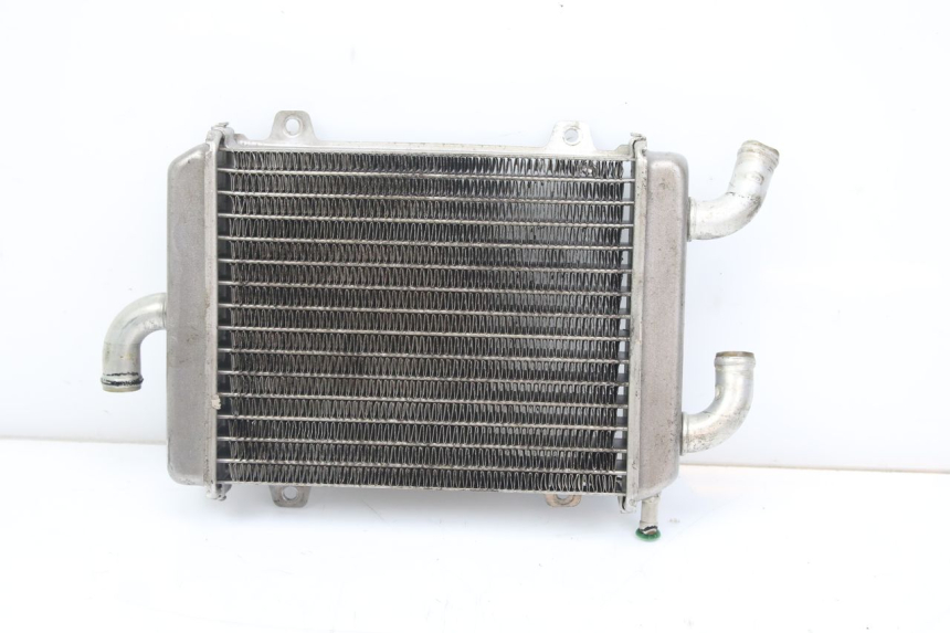 photo de RADIATEUR PEUGEOT SPEEDFIGHT LC 50 (1996 - 2002) - Gros plan technique