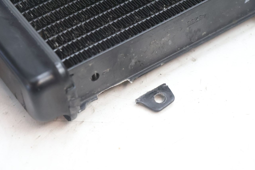 photo de RADIATEUR PEUGEOT SPEEDFIGHT LC 50 (1996 - 2002) - Vue d’ensemble