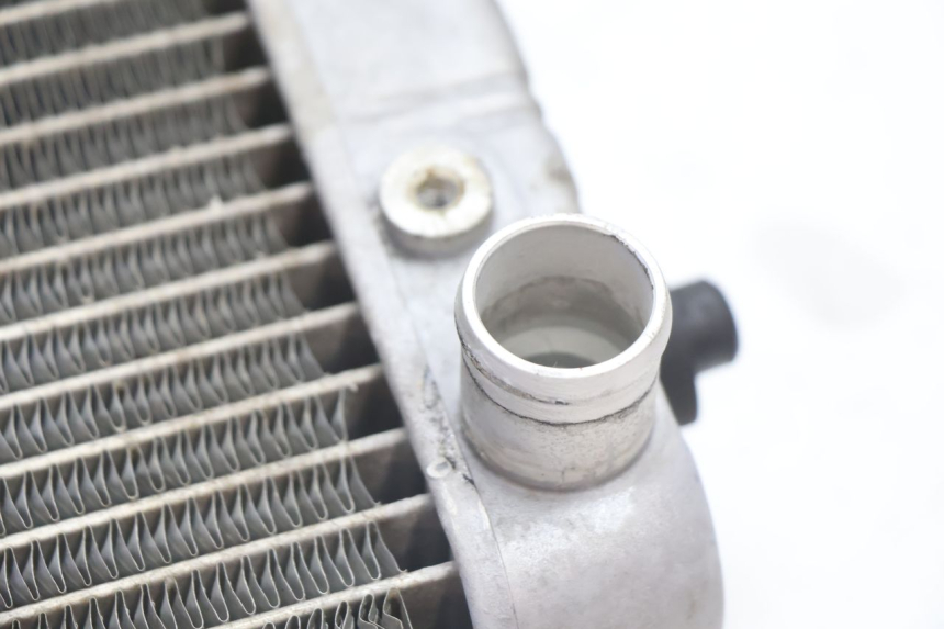 photo de RADIATEUR CAN-AM SPYDER RS 1000 (2008 - 2012) - Zoom état d’usage