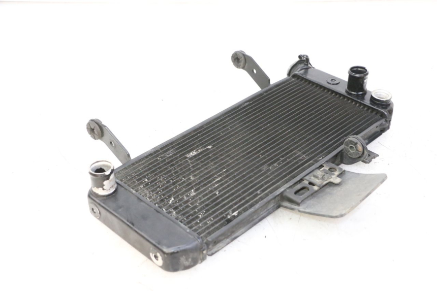 photo de RADIATEUR SUZUKI SV S 650 (2003 - 2009) - Zoom état d’usage