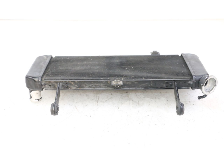 photo de RADIATEUR SUZUKI SV S 650 (2003 - 2009) - Gros plan technique