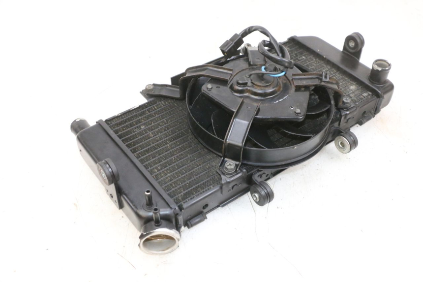 photo de RADIATEUR YAMAHA TDM ABS 900 (2002 - 2014) - Zoom état d’usage