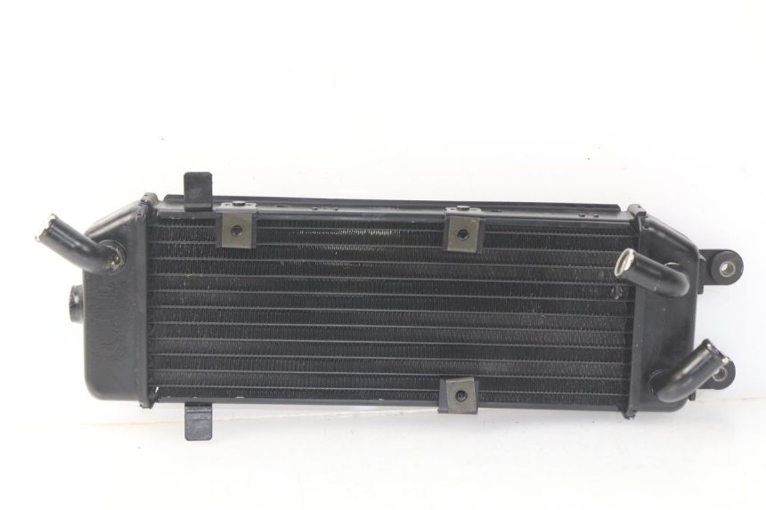 photo de RADIATEUR SUZUKI UC EPICURO 125 (1999 - 2003) - Vue principale