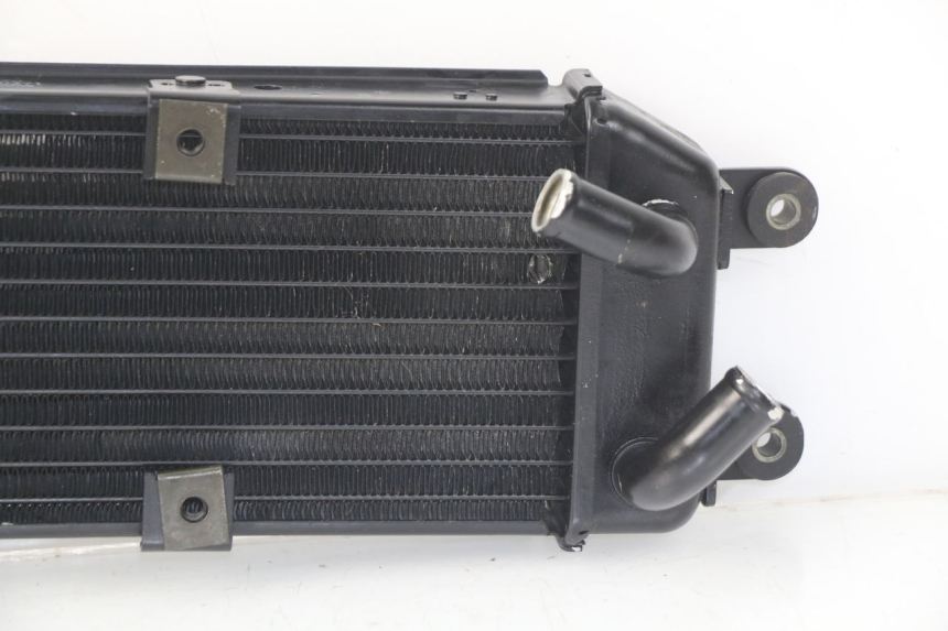 photo de RADIATEUR SUZUKI UC EPICURO 125 (1999 - 2003) - État de surface