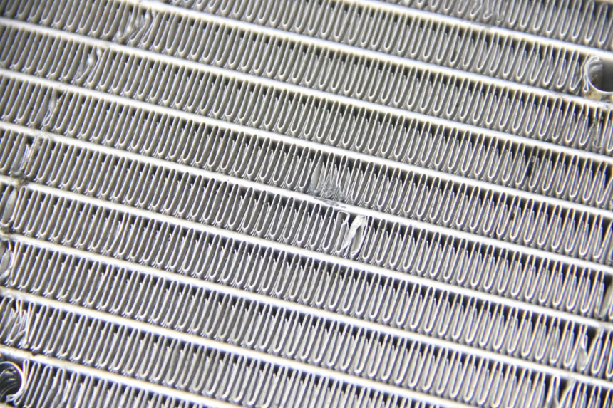 photo de RADIATEUR SUZUKI UH BURGMAN 125 (2002 - 2006) - Gros plan technique