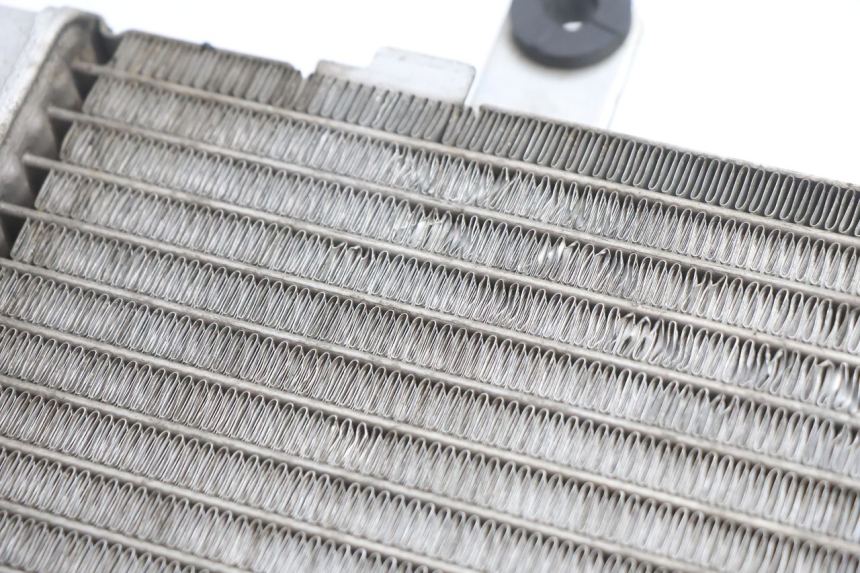 photo de RADIATEUR HONDA VFR FI RC46 800 (1998 - 2001) - Détails caractéristiques
