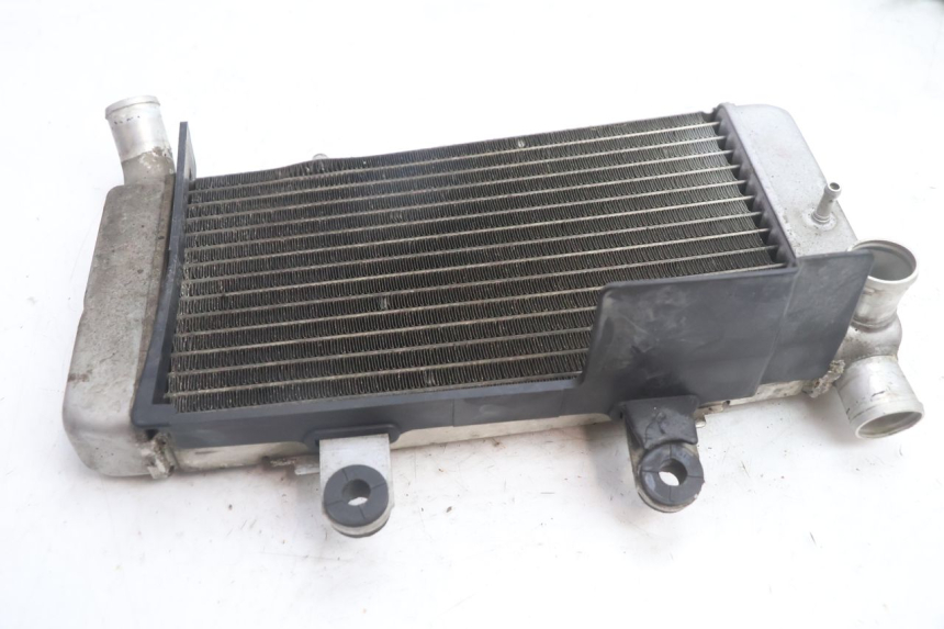 photo de RADIATEUR HONDA VFR FI RC46 800 (1998 - 2001) - Zoom composants