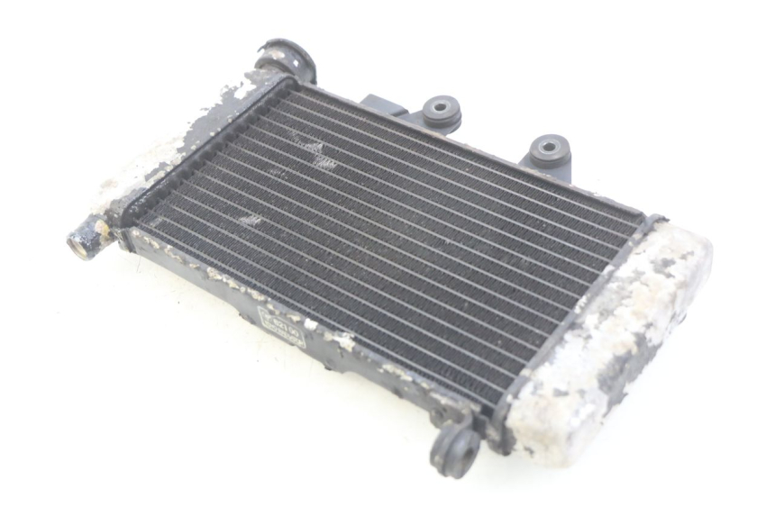 photo de RADIATEUR HONDA VT C SHADOW 125 (1999 - 2007) - Gros plan technique