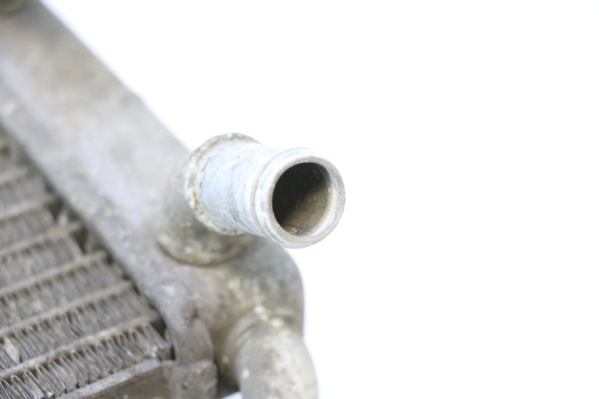 photo de RADIATEUR YAMAHA X-MAX XMAX 125 (2010 - 2013) - Gros plan technique