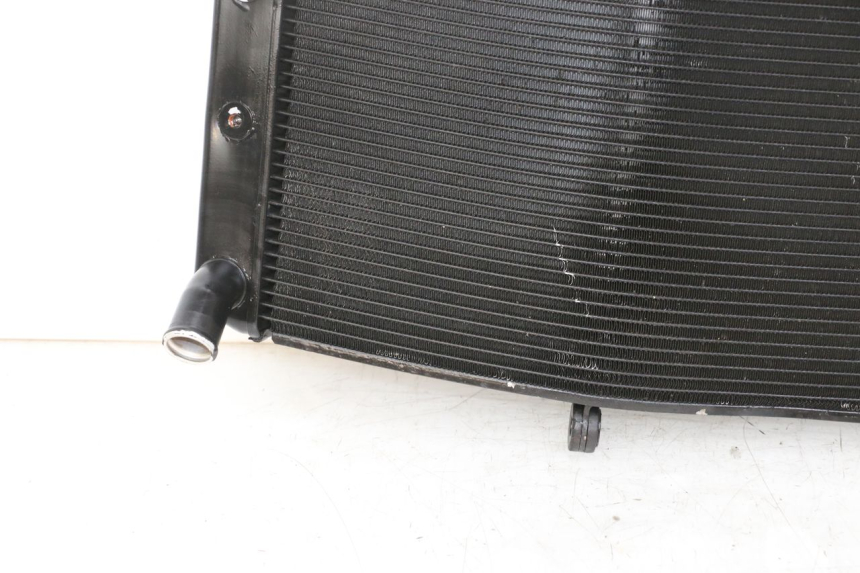 photo de RADIATEUR YAMAHA FZ1 FAZER 1000 (2007 - 2009) - Zoom composants