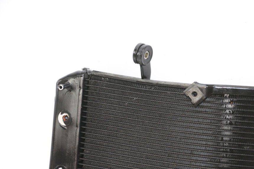 photo de RADIATEUR YAMAHA FZ1 FAZER 1000 (2007 - 2009) - Vue rapprochée