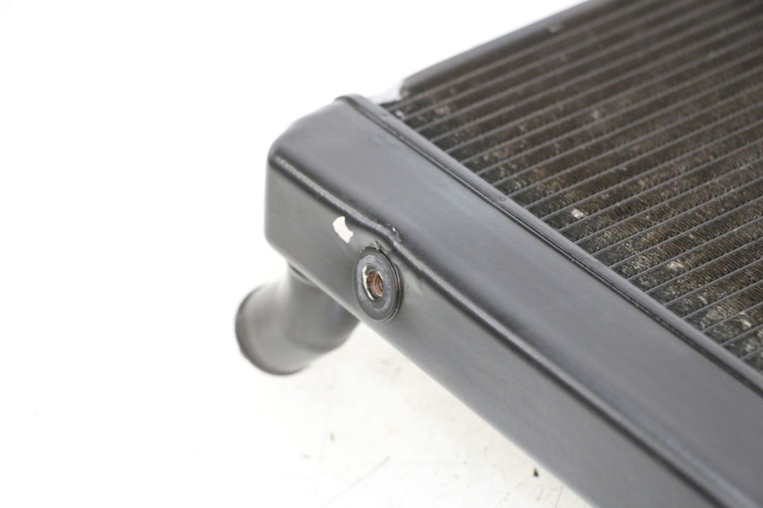 photo de RADIATEUR YAMAHA FZ1 FAZER 1000 (2007 - 2009) - Autre angle de vue