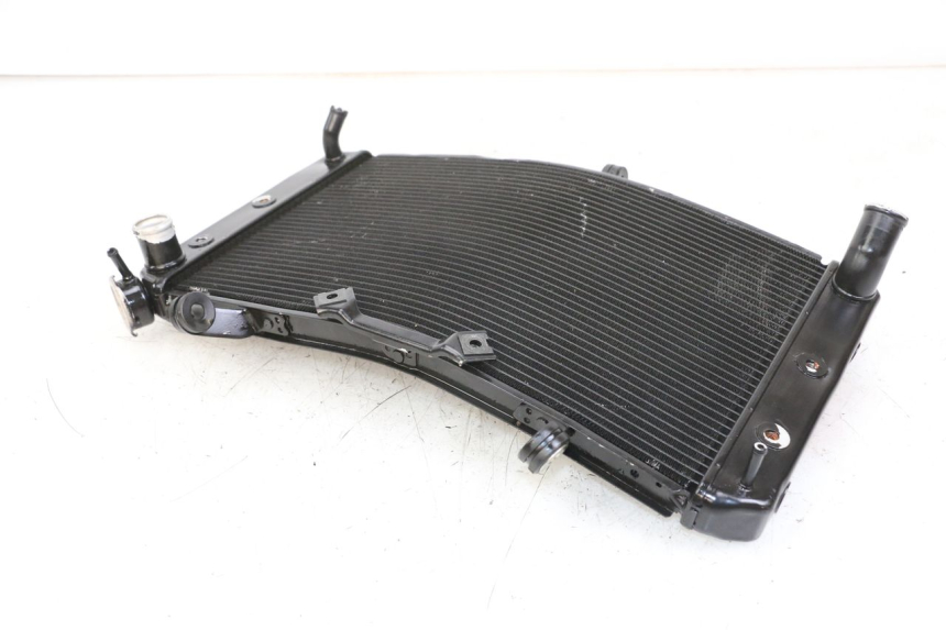 photo de RADIATEUR YAMAHA FZ1 FAZER 1000 (2007 - 2009) - Marquages et références