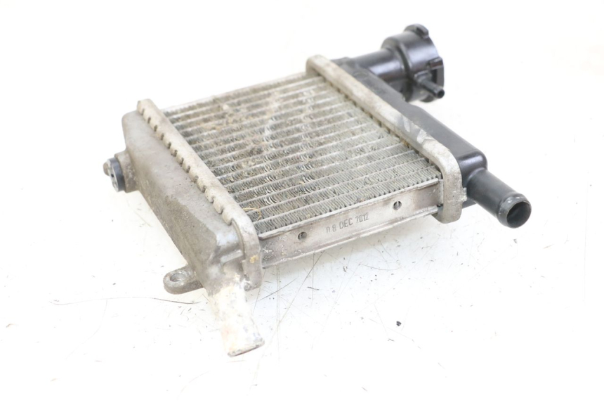 photo de RADIATEUR YAMAHA NEOS NEO'S 4T 50 (2008 - 2016) - Gros plan technique