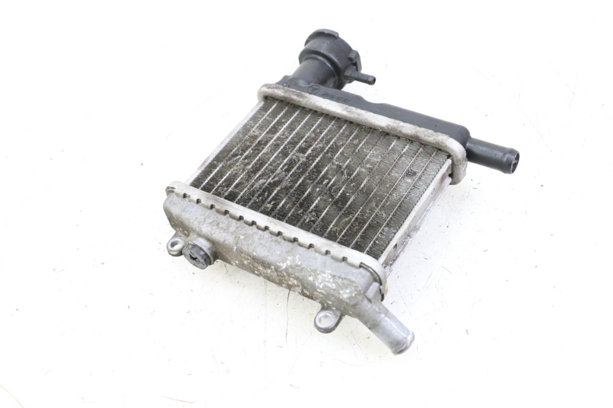 photo de RADIATEUR YAMAHA NEOS NEO'S 4T 50 (2008 - 2016) - Zoom état d’usage