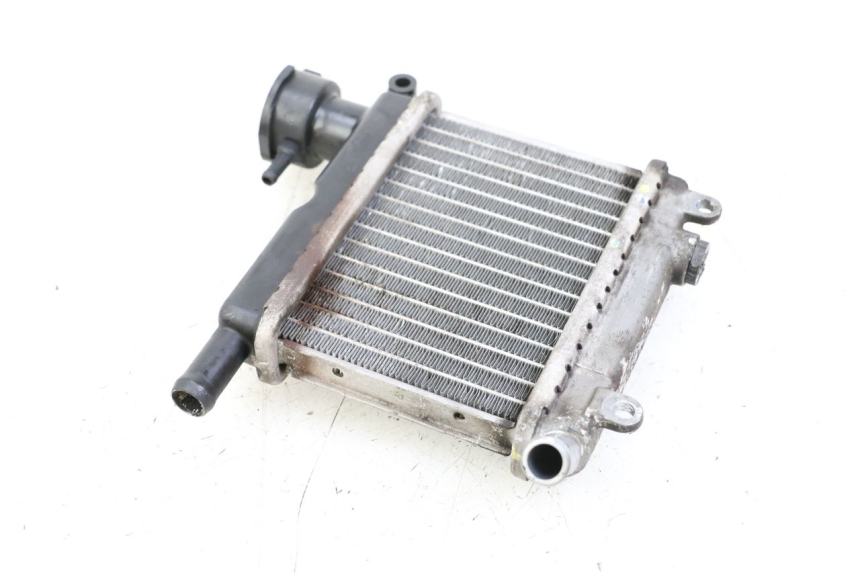 photo de RADIATEUR YAMAHA NEOS NEO'S 4T 50 (2008 - 2016) - Autre angle de vue
