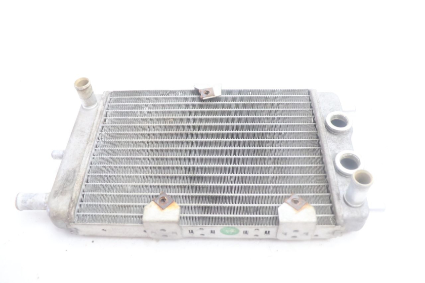 photo de RADIATEUR YAMAHA YP MAJESTY 125 (2007 - 2010) - Autre angle de vue