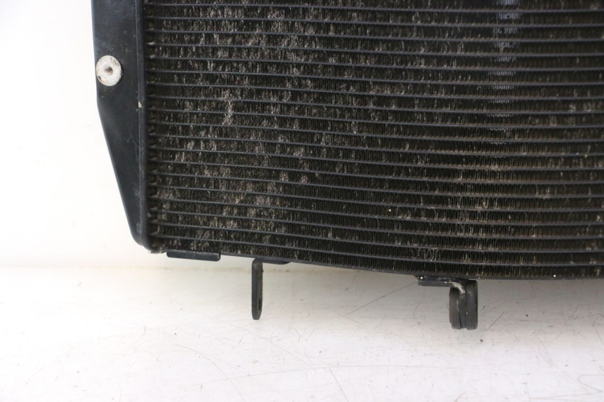 photo de RADIATEUR YAMAHA YZF R6 600 (2008 - 2009) - État de surface