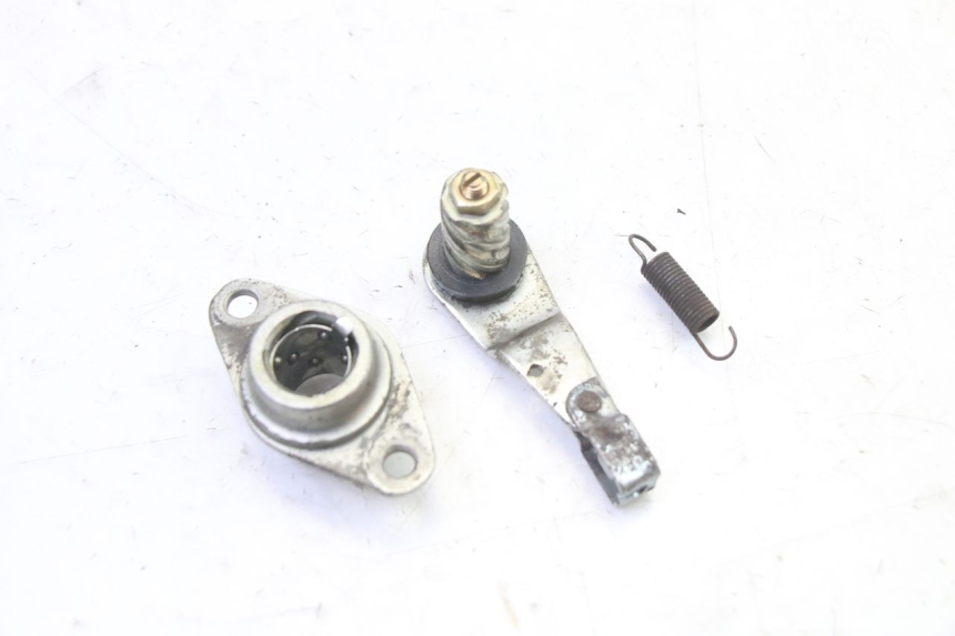 photo de RECEPTEUR EMBRAYAGE SUZUKI SV S 650 (2003 - 2009) - Gros plan technique