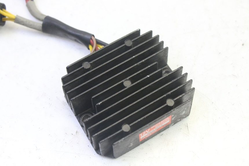 photo de REGULATEUR CHARGE QUADRO 4 4D 350 (2015 - 2018) - Détail de la pièce