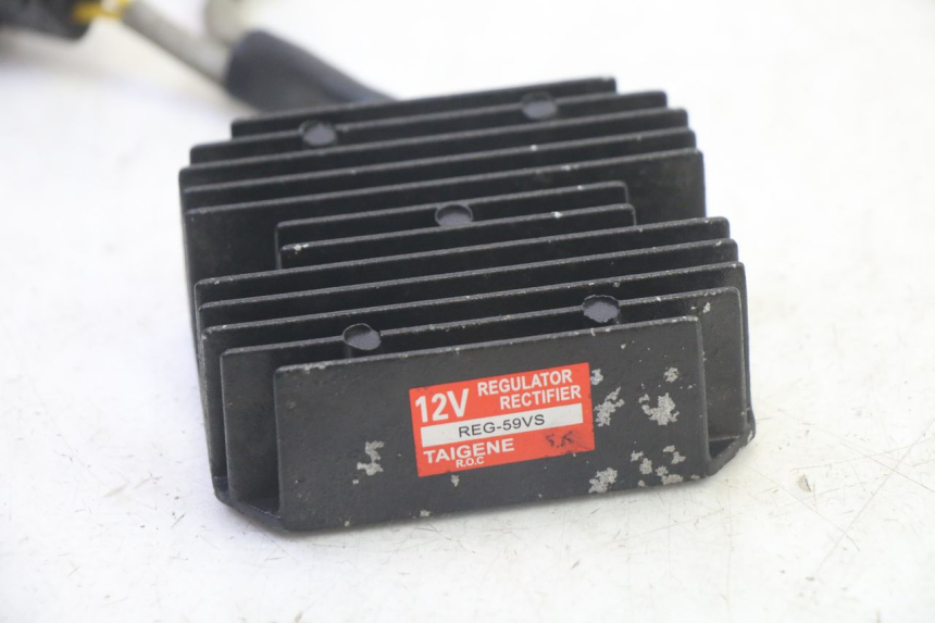 photo de REGULATEUR CHARGE QUADRO 4 4D 350 (2015 - 2018) - Zoom état d’usage