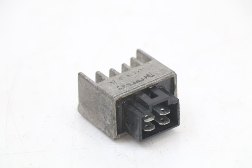 photo de REGULATEUR CHARGE DAELIM A-FOUR 2T 50 (2005 - 2012) - Détail de la pièce