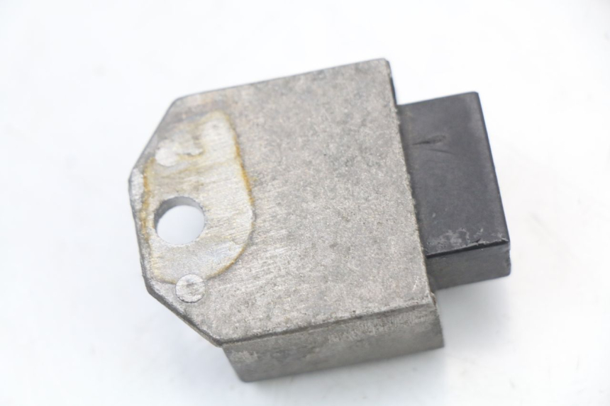 photo de REGULATEUR CHARGE DAELIM A-FOUR 2T 50 (2005 - 2012) - Gros plan technique