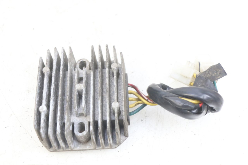 photo de REGULATEUR CHARGE KYMCO AGILITY 16+ 4T 50 (2018 - 2023) - Vue principale