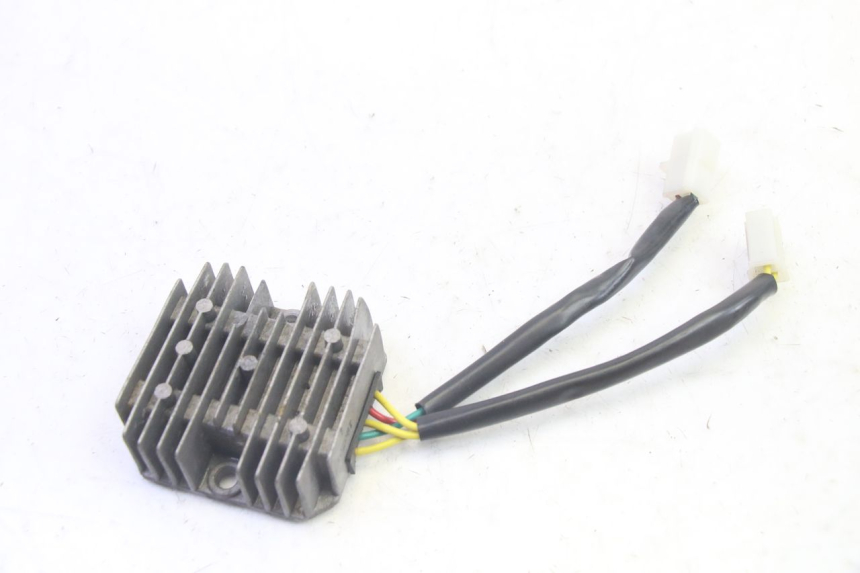 photo de REGULATEUR CHARGE KYMCO AGILITY 16+ 4T 50 (2018 - 2023) - Vue principale