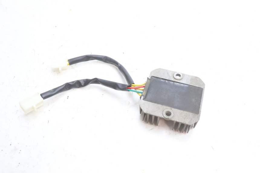 photo de REGULATEUR CHARGE KYMCO AGILITY 16+ 4T 50 (2018 - 2023) - Autre angle de vue