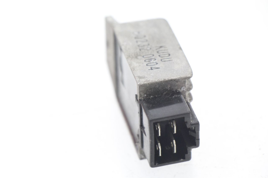 photo de REGULATEUR CHARGE KYMCO AGILITY 4T 50 (2005 - 2018) - Détail de la pièce