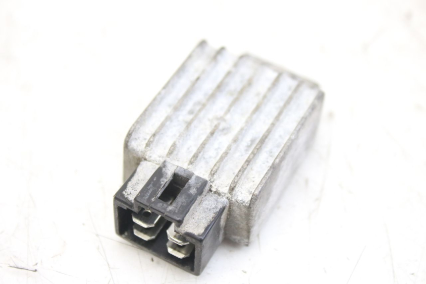 photo de REGULATEUR CHARGE KYMCO AGILITY 4T 50 (2005 - 2018) - Vue principale