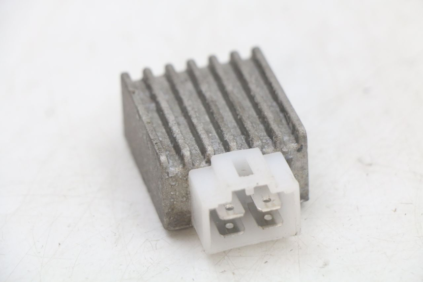 photo de REGULATEUR CHARGE KYMCO AGILITY 4T 50 (2005 - 2018) - Détail de la pièce